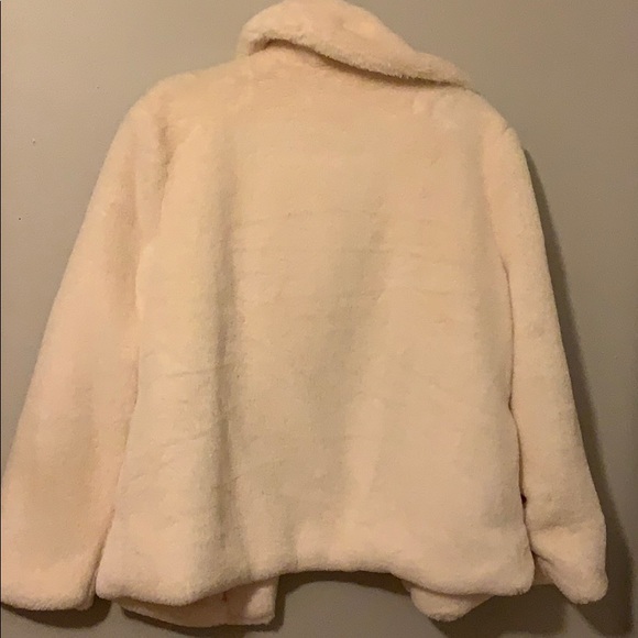 Casting LA Fluffy Jacket - Picture 2 of 4